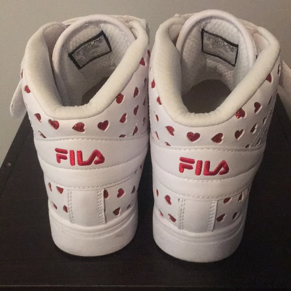 Women’s FILA shoes - Picture 3 of 4
